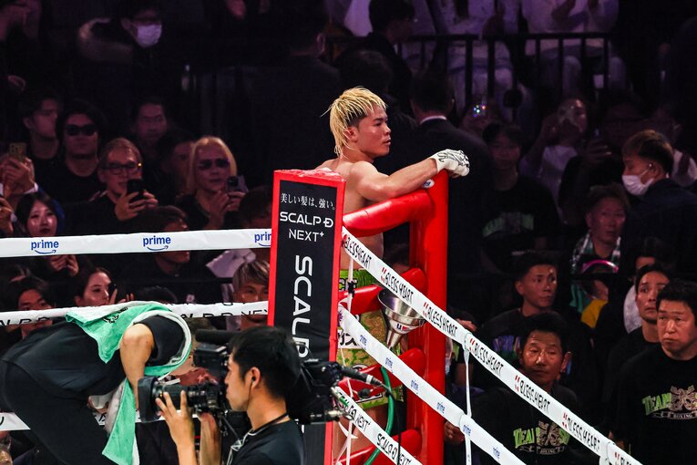 リングをあとにする那須川天心　©Susumu Nagao