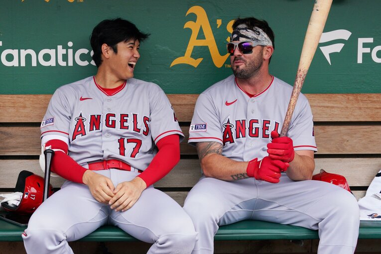 今季加入のマイク・ムスタカスともすっかり仲良し　©Getty Images