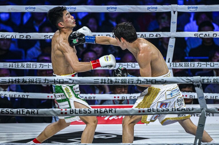 中谷潤人vs.ダビド・クエジャル。2月24日、有明アリーナ　©Takuya Sugiyama