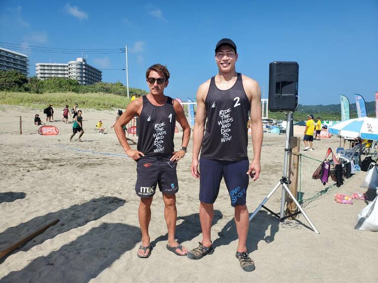 コンビを組んで試合に挑戦した西村と清水（右）　©︎Shunsaku Sakai