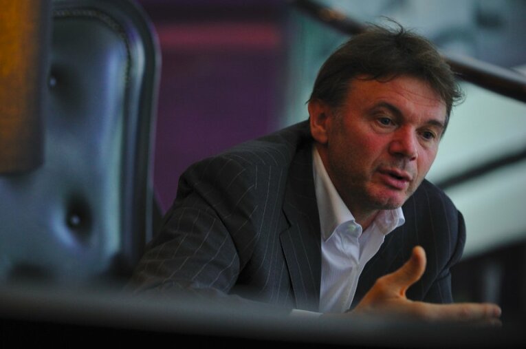 トルシエは勝ち点3に対し一定の評価を与えたものの、熱量のないチームに対しては容赦なく批判した ／ photograph by Takuya Sugiyama