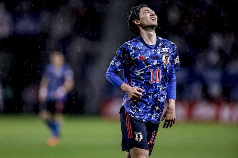 天を仰ぐ南野拓実　©Kiichi Matsumoto/JMPA