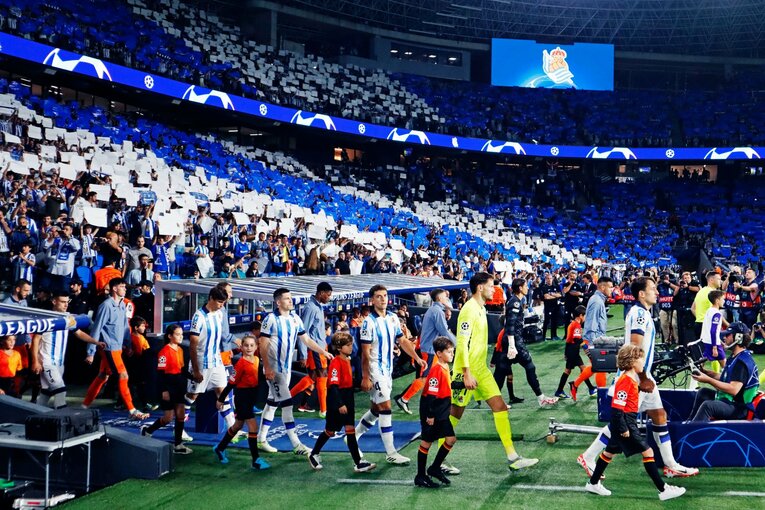 「タケはゴレアドール（点取り屋）だ！」“TAKEユニ少年”の久保建英評…初CLにリーガ6戦4発「ソシエダサポの愛と期待」は高まるばかり(6)