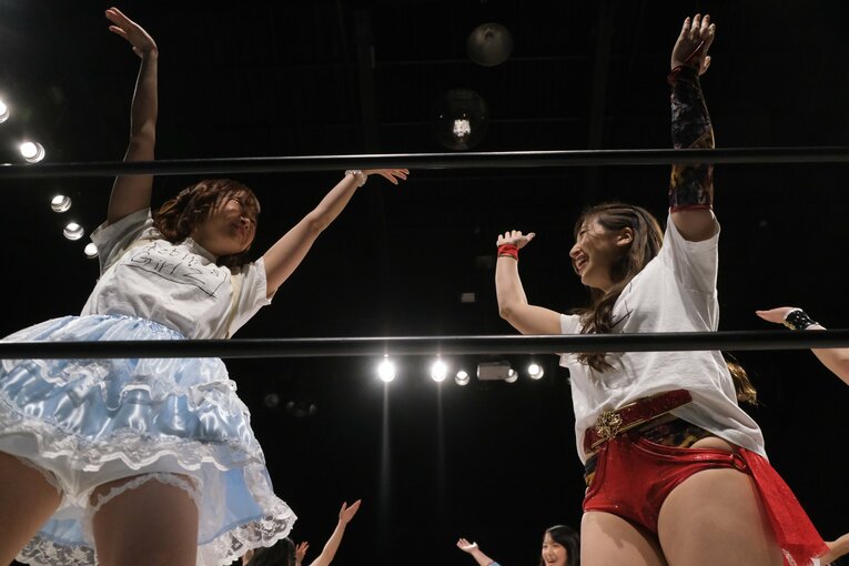 サイコロで勝敗が決まる？ 人気団体が “脱プロレス”で見せる女優たちのチャレンジとは…エース青野未来「エンタメだけど闘いがある」(40)