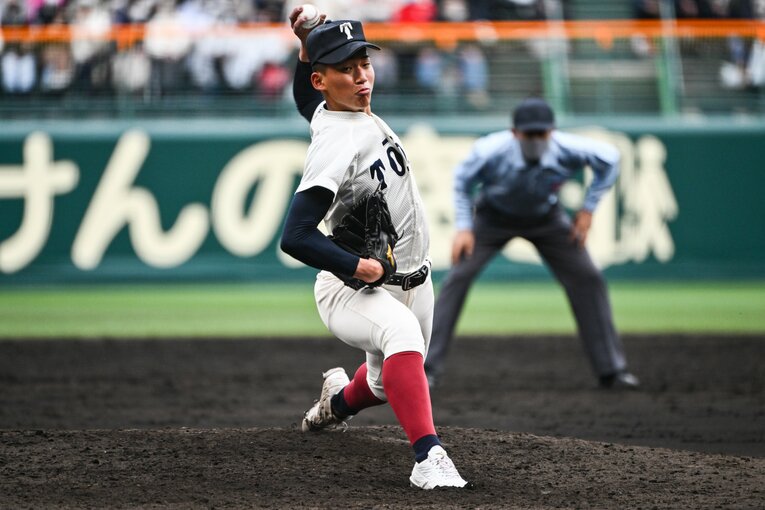 決勝で先発した大阪桐蔭・前田悠伍　©Nanae Suzuki