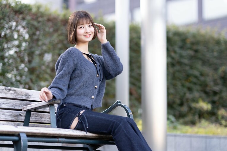 現役のビール売り子としても活動中のグラビアアイドル・倉沢しえりさん【スワイプするとそのほかの写真もご覧になれます】　©Shiro Miyake