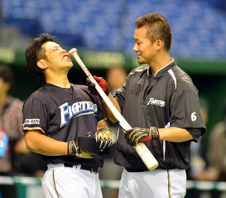 プロ1年目の近藤。中田翔と　©Sankei Shimbun