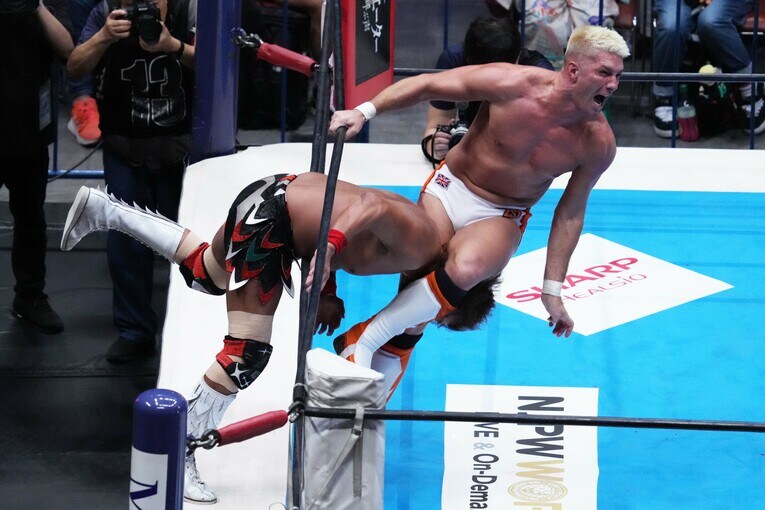 ザック・セイバーJr.のネックツイスト　©Essei Hara