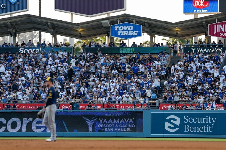 佐々木朗希のピッチングは、ドジャース現地ファンを熱狂させている ©Nanae Suzuki