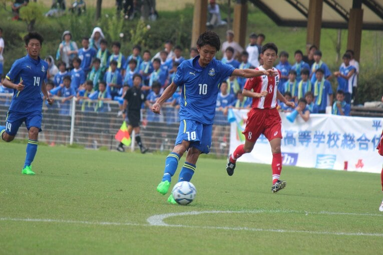 草津東高・山本悠樹（川崎フロンターレ）©︎Takahito Ando