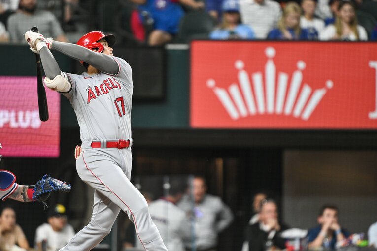 大谷は逆方向にも豪快な打球を飛ばすが、日本ハム時代からその方法を会得していたようだ　©Nanae Suzuki