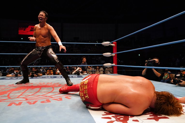 ジェイク・リーも負けじと応戦。両者が死力を尽くす大熱戦となった