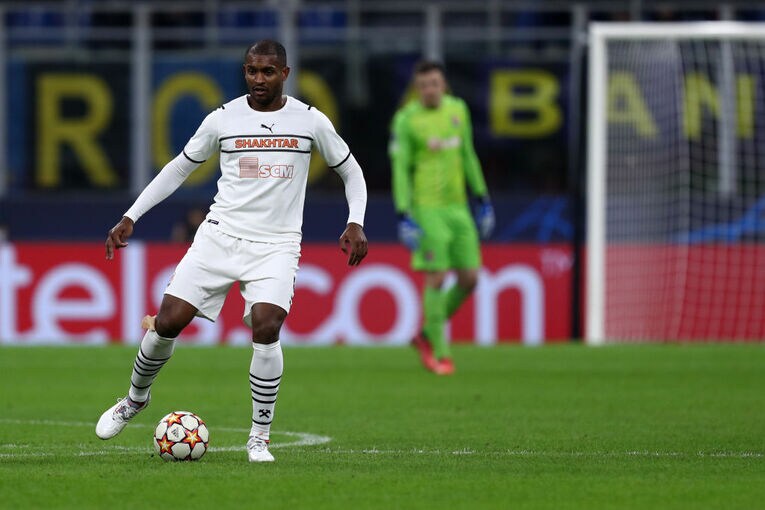 出国できない“非常事態”を明かしたマルロン・サントス　©Getty Images