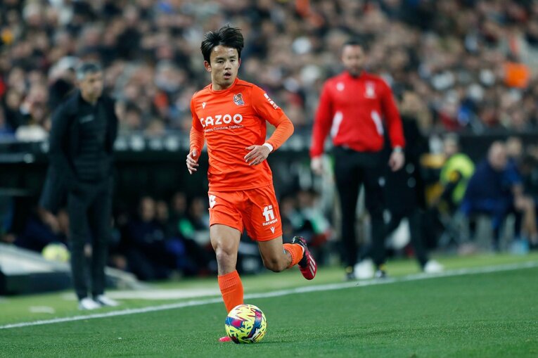 〈久保建英ソシエダ月間MVP〉敵地で憎まれるのは名が知れた証拠だが…「クボへの徹底マーク」と“1枚も撮れなかったシーン”とは(57)