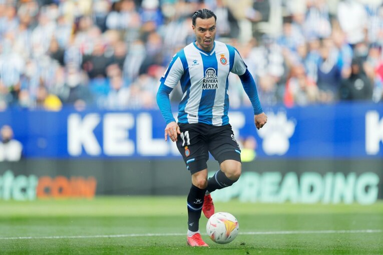 久保建英の祈りと必死さも実らず「先発落ち→6連敗で降格圏」に倒れ込み… 監督解任マジョルカの序列は変わるのか〈撮影者の視点〉(13)