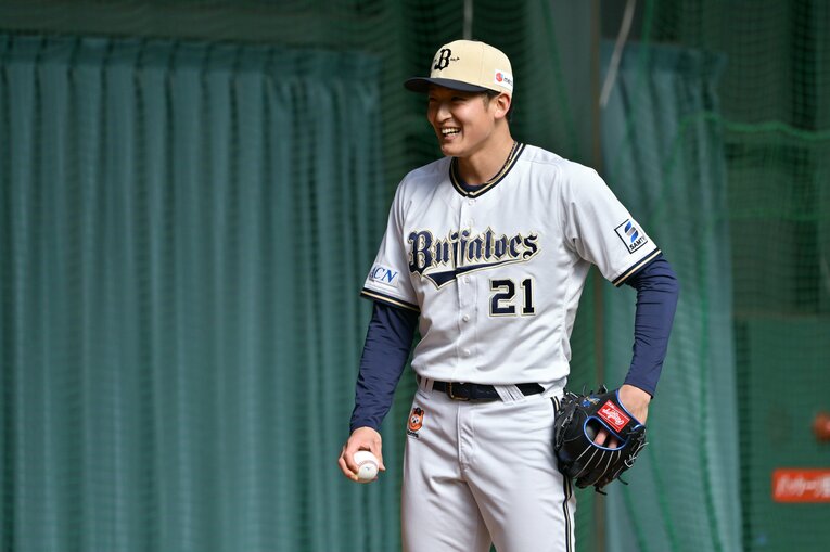 春季キャンプで試行錯誤する山崎　©Hideki Sugiyama