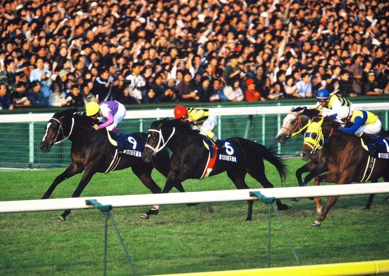 スペシャルウィークで制した1999年の天皇賞・秋　©Keiji Ishikawa