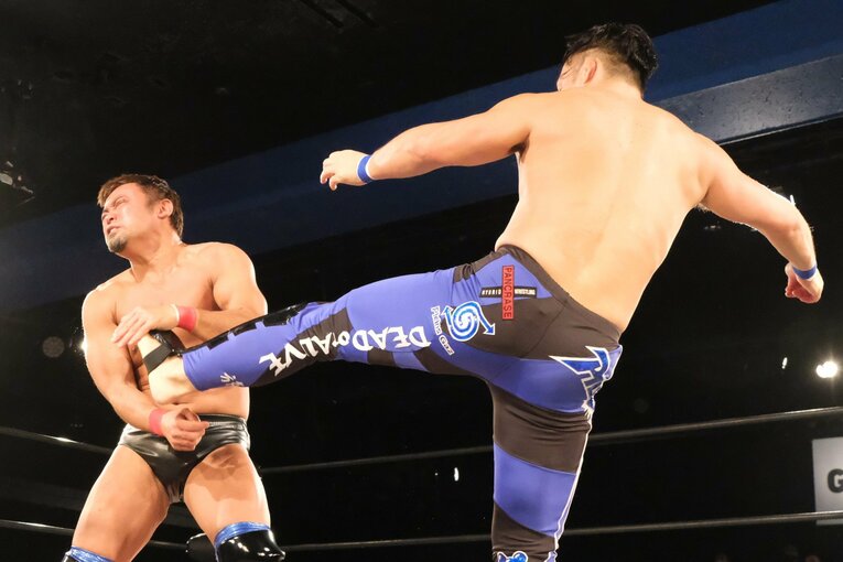 「腹立たしいんですよ」“2021年のUWF”は殺伐とした対抗戦に　佐藤光留はなぜ田村潔司に激怒したのか？(12)