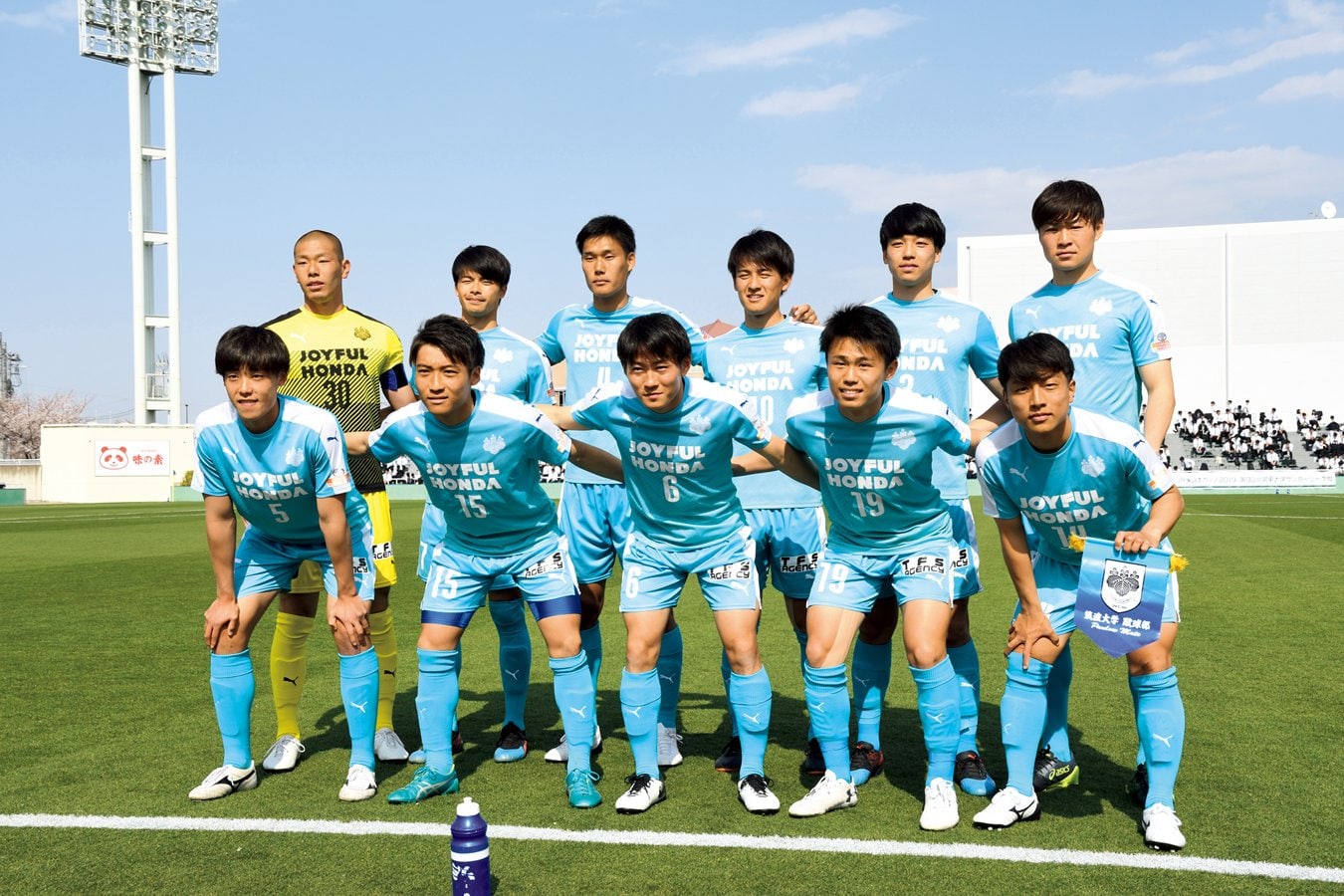 三笘たちがプロになる前年、2019年の筑波大イレブン。後列左から阿部、三笘、山川、高嶺が並ぶ　©︎JUFA/Reiko Iijima