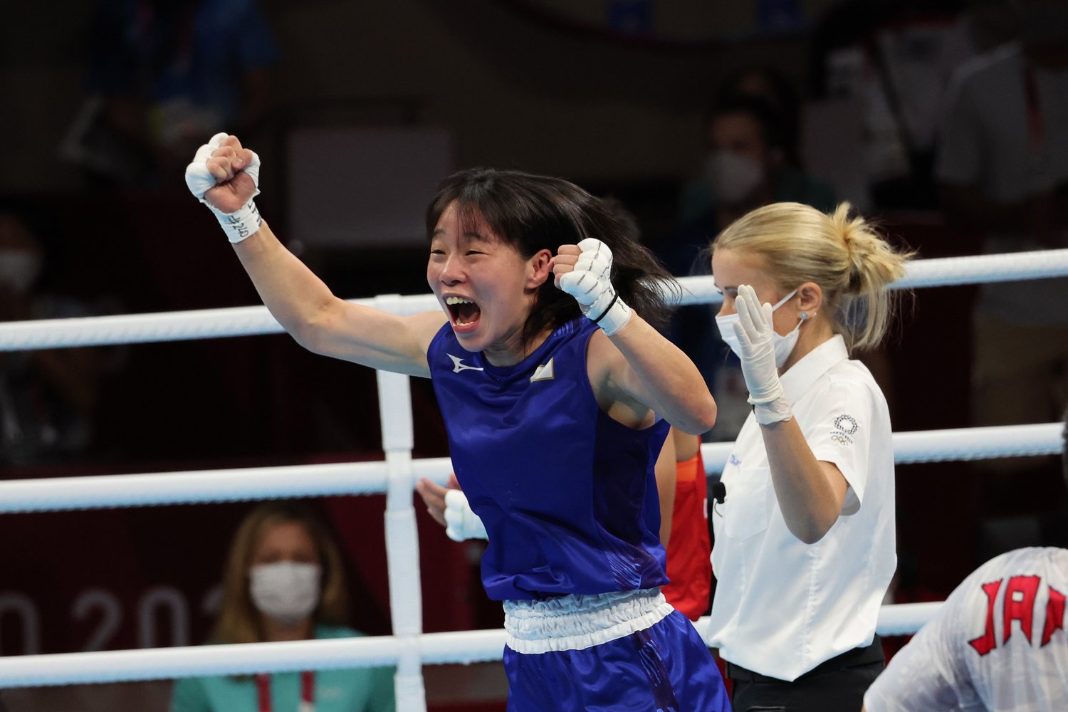 勝利の瞬間、飛び跳ねる入江聖奈　©︎Koji Aoki/AFLO SPORT