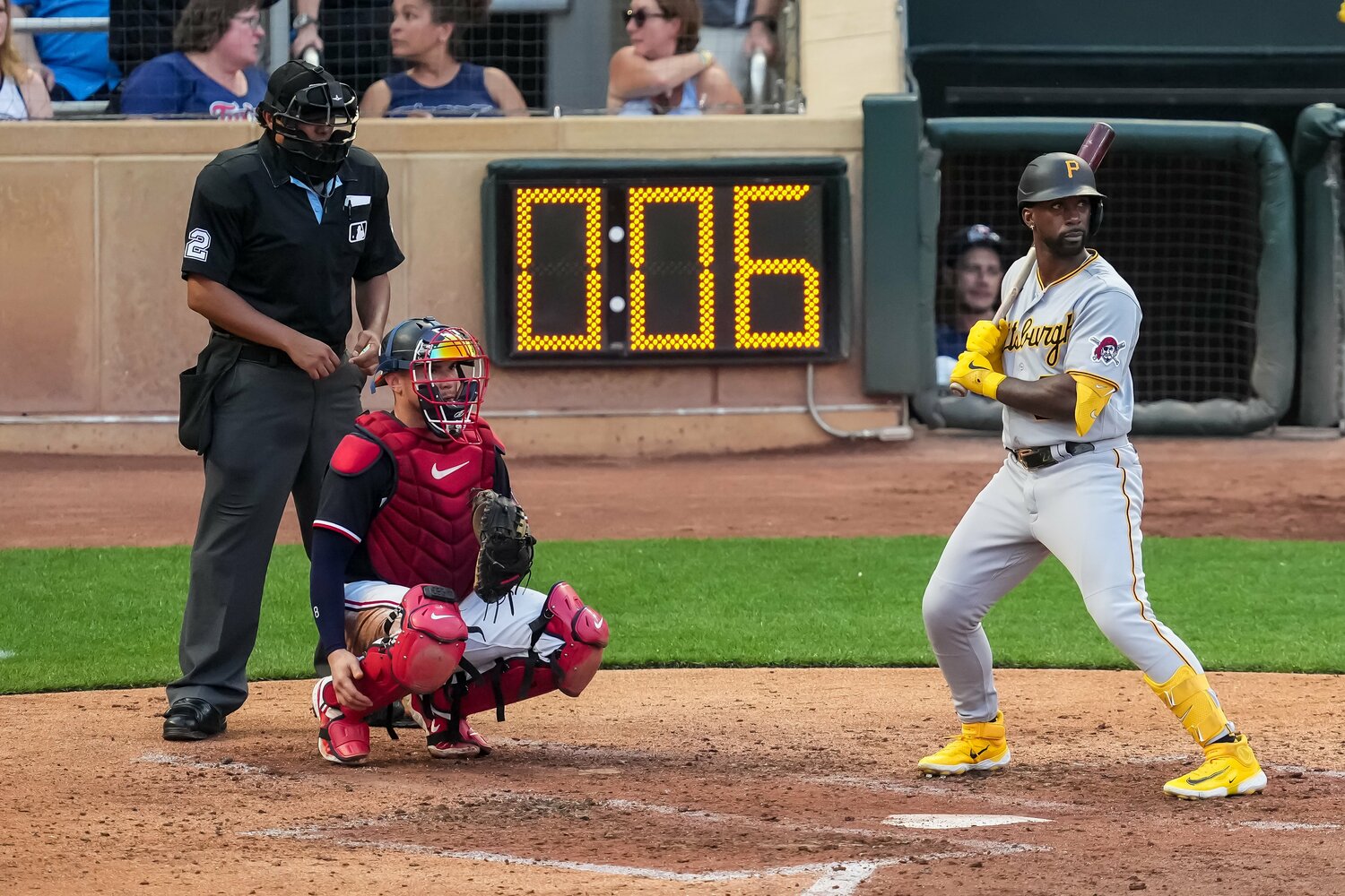 メジャーリーグで昨季から導入されたピッチクロック。現地アメリカでも賛否が分かれる　©Getty Images