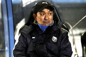風間八宏「日本サッカーは欧州を追いかけるのをやめて、発明すべき」名伯楽が挑む“トガった指導者養成”「プレー経験がない人にもチャンスが」