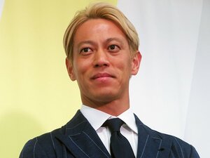 本田圭佑は“W杯NHK解説”でもブレなさそう「三笘さんがいない影響は」「タケ(久保建英)は…」「僕にだけ許される自虐だと」取材会を支配した15分間