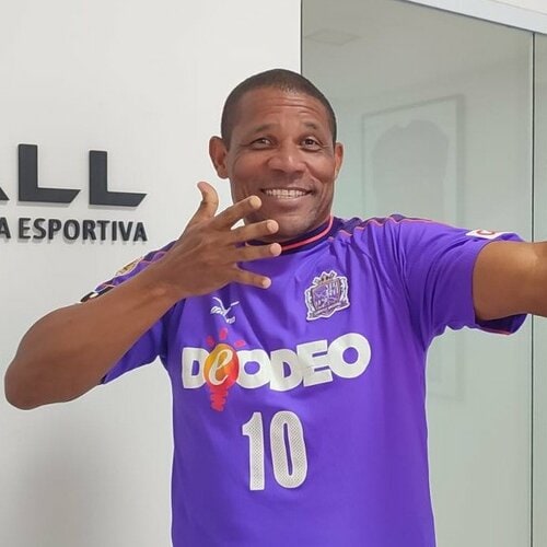 遠藤保仁を徹底解剖 - Number Web - ナンバー