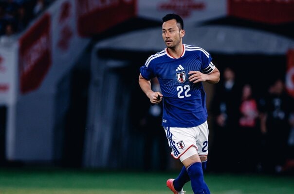 「スタッフとは話しましたよ」吉田麻也招集のウラの意味は“あの対戦国監督”の情報収集？ 長友佑都は「最後のつもりないでしょ、アイツ」
