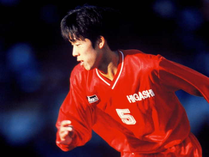 「プリクラ撮って！」「福岡から夜バスで…朝起きたら千葉」高校サッカー“悲劇の逸材DF”金古聖司が明かす…1990年代最強校のトガった青春＜Number Web＞ photograph by Kazuaki Nishiyama