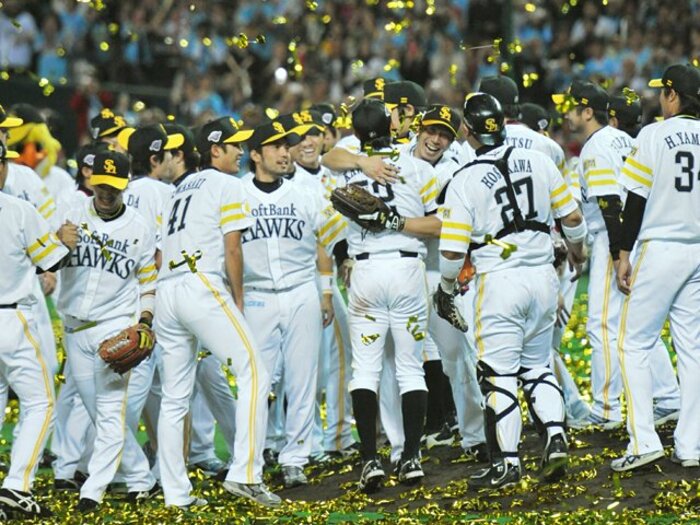 ソフトバンクの超・完全優勝。～前代未聞の記録の数々～＜Number Web＞ photograph by Hideki Sugiyama