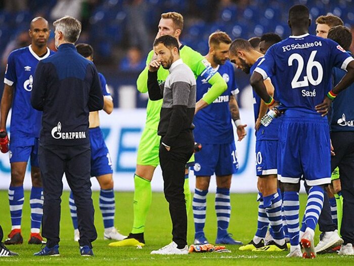 昨季2位シャルケが開幕5連敗の危機。なぜ深刻なゴール欠乏症に陥ったか。＜Number Web＞ photograph by Uniphoto press