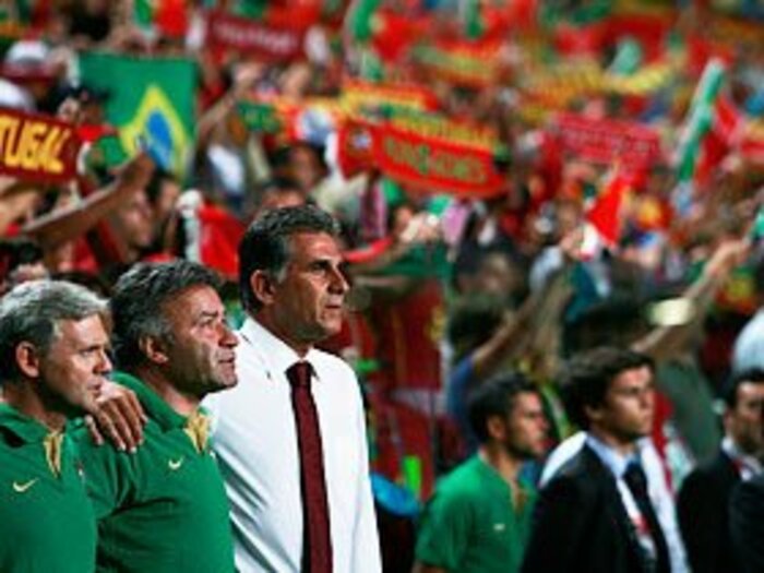 南アに大応援団を抱えるポルトガルの“地の利”。～サポーターは50万人の移民～＜Number Web＞ photograph by Daisuke Nakashima