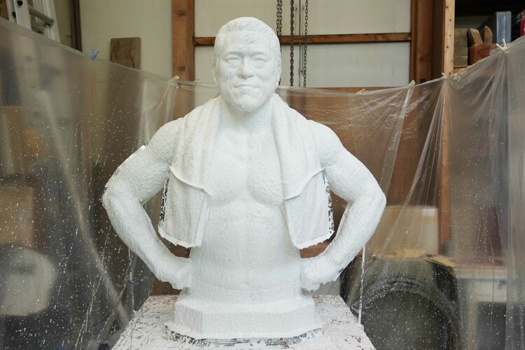 激安購入アントニオ猪木　石像？　北朝鮮製　彫刻　オブジェ その他