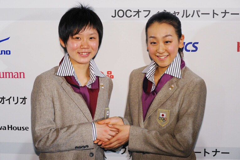 壮行会でともに五輪初出場の浅田真央とエールを交換した高木美帆　©︎AFLO SPORT