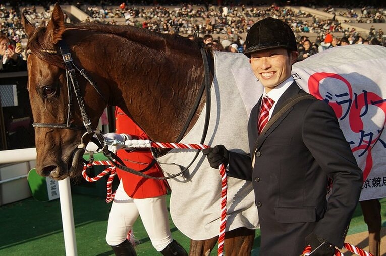 フェブラリーSを優勝したモーニンと濱名浩輔 ／ photograph by Satoshi Hiramatsu