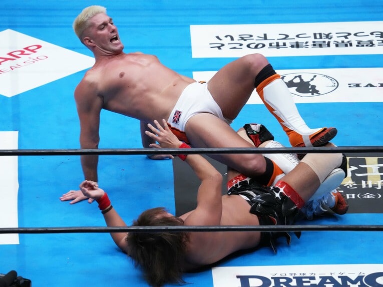 内藤哲也の足を固めるザック　©Essei Hara