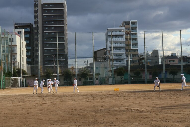 「古豪」市岡高校の練習風景　©Fumi Sawai