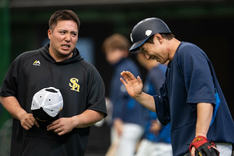 メンチを切る山川　©Nanae Suzuki