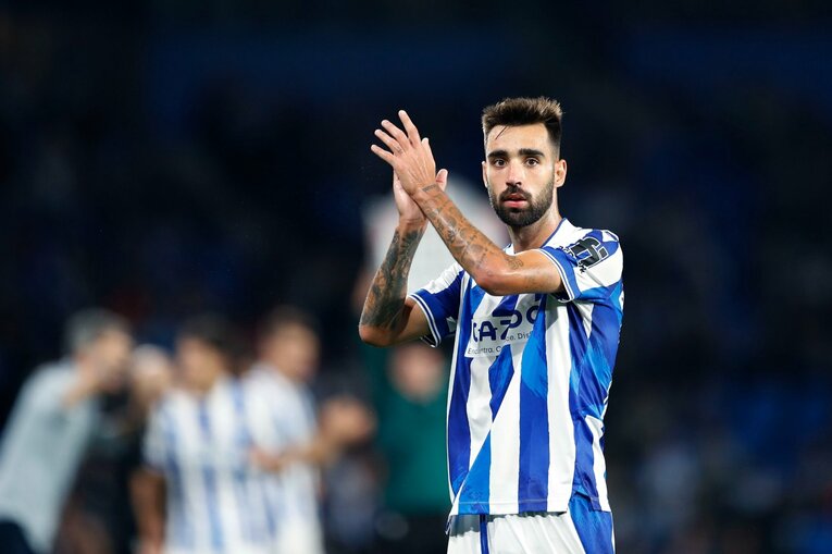 “クボコールに応えるヘディングアシスト”だけでない久保建英の強み 「自信に満ちる右サイドでの落ち着き」をELで撮った(28)