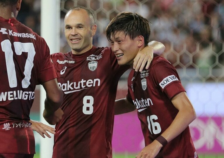 日本人最高クラスの約8億円で、プレミアリーグ1部のセルティックFCに完全移籍した古橋亨梧 ／ photograph by Getty Images