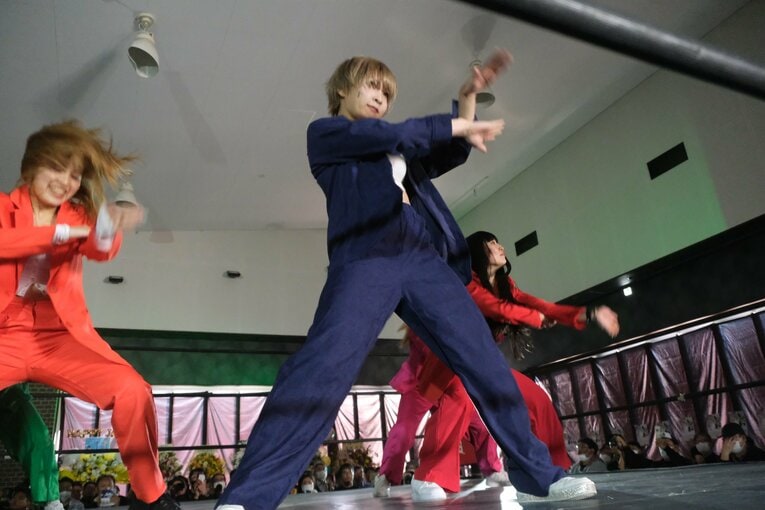 「他では見られない安納サオリだった」人気女子レスラー“3試合出ずっぱり”の凱旋興行に密着「体重が4kg減って…そりゃそうですよね」(64)