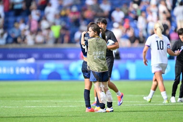 パリ五輪アメリカ戦「なでしこたちの涙」（全10枚中の4枚目）　©Takuya Nakachi/JMPA