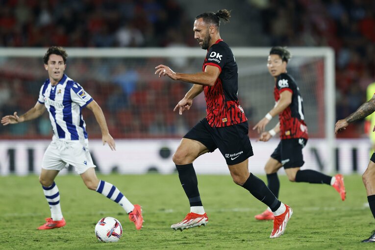 ムリキの動きに合わせ動き出す浅野