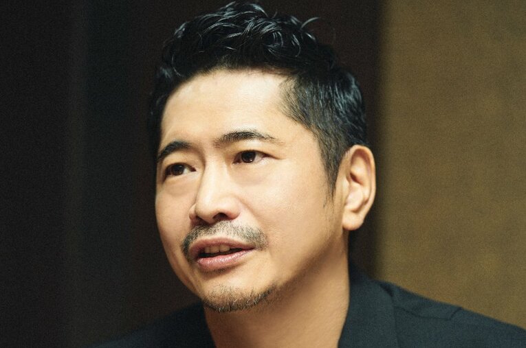 俳優兼プロ雀士として活躍する萩原聖人に、Mリーグの現在地や麻雀の奥深い魅力について話を聞いた ／ photograph by Yuki Suenaga