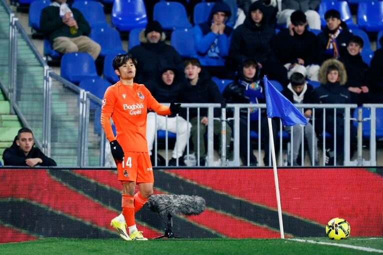 ラストチャンスのCKキッカーを務めた久保