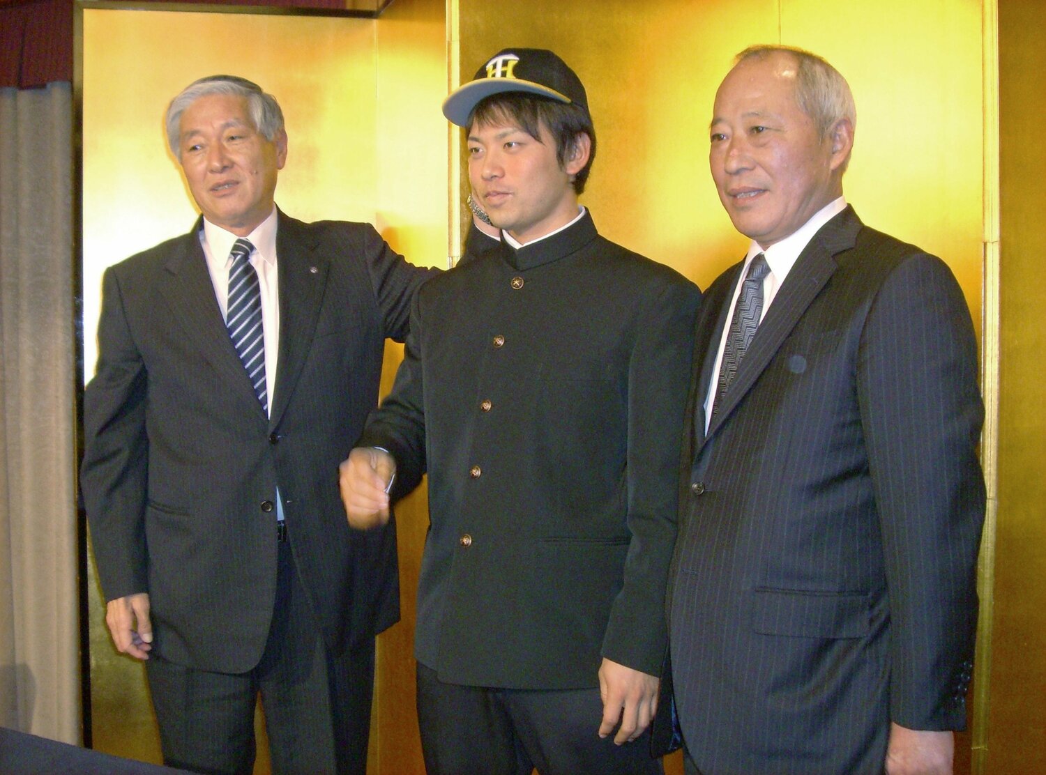 ドラフト1位での阪神入団を果たした伊藤　©JIJI PRESS