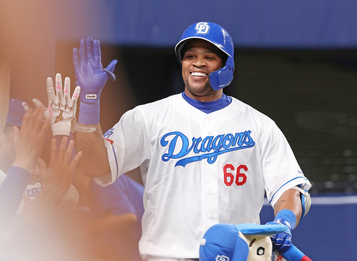 中日を愛し、ファンから愛されたビシエド　©︎JIJI PRESS