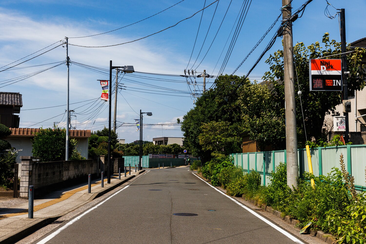 小机駅から日産スタジアムへの道のり。Jリーグサポーターの方にとっては見慣れた光景かもしれない