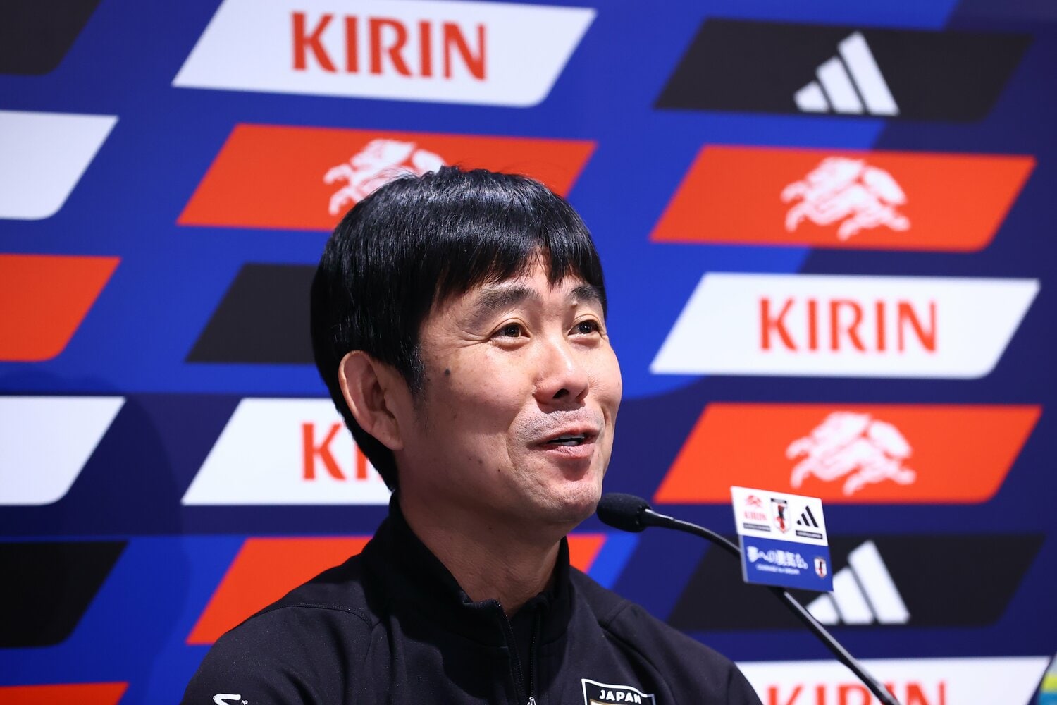 カタールW杯後も日本代表監督を続投することになった森保一。3月28日のコロンビア戦前日会見にて　©︎AFLO